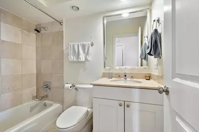 3033 N Sheridan Road #1605, Chicago, IL 60657 - Photo 12