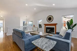 121 Commons Ct, Wheeling, IL 60090 - Photo 10