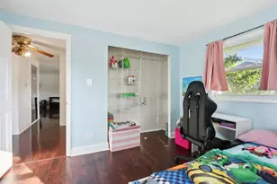 1933 Whittier Ln, Schaumburg, IL 60193 - Photo 18