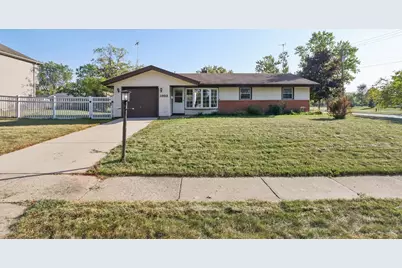 1933 Whittier Lane, Schaumburg, IL 60193 - Photo 4