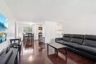 1933 Whittier Ln, Schaumburg, IL 60193 - Photo 10