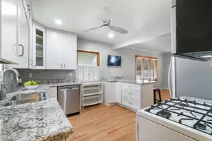 4539 Clyde Ave, Lyons, IL 60534 - Photo 8