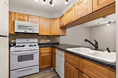 23 Cour Versaille Court #23, Palos Hills, IL 60465 - Photo 4