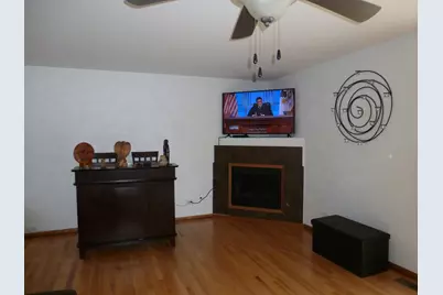 16212 Trumbull Avenue, Markham, IL 60428 - Photo 8