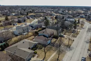 4345 Mumford Dr, Hoffman Estates, IL 60192 - Photo 50