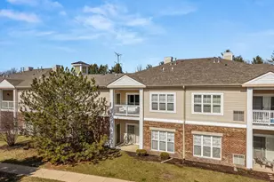 620 Pineridge Dr N, Oswego, IL 60543 - Photo 2