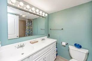 9128 W Terrace Dr, Niles, IL 60714 - Photo 4