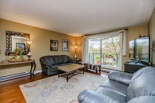 9128 W Terrace Dr, Niles, IL 60714 - Photo 8