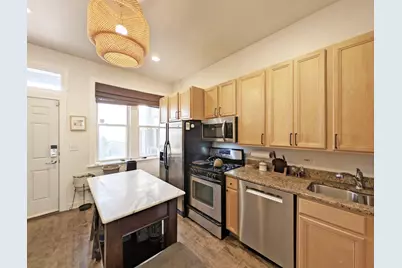 917 N Hermitage Avenue #1, Chicago, IL 60622 - Photo 8