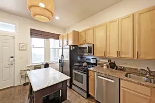 917 N Hermitage Ave, Chicago, IL 60622 - Photo 8