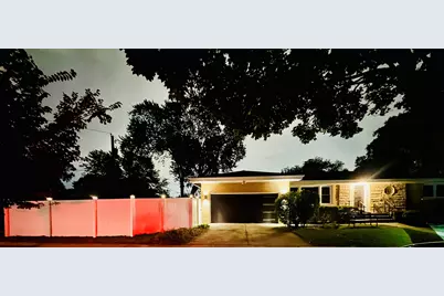 4555 Cleveland Street, Skokie, IL 60076 - Photo 2