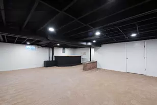 1916 Niva Ct, Waukegan, IL 60087 - Photo 8