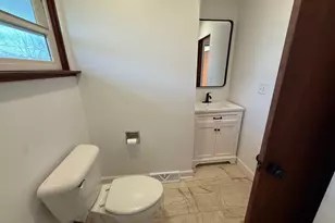 1916 Niva Ct, Waukegan, IL 60087 - Photo 4