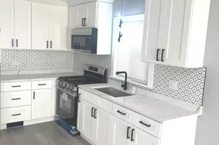 9339 S Burnside Ave, Chicago, IL 60619 - Photo 6