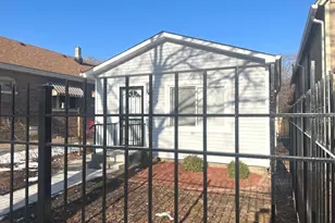 9339 S Burnside Ave, Chicago, IL 60619 - Photo 2