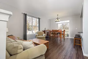 922 Summit Creek Dr, Shorewood, IL 60404 - Photo 6