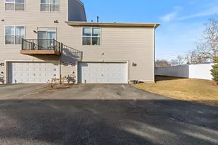 922 Summit Creek Dr, Shorewood, IL 60404 - Photo 4