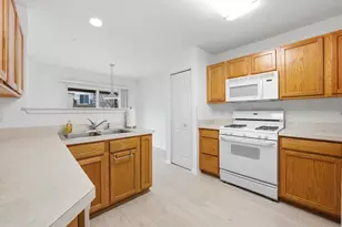 13833 S Balsam Ln, Plainfield, IL 60544 - Photo 10
