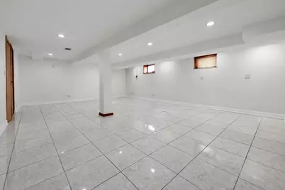 6923 N Avers Avenue, Lincolnwood, IL 60712 - Photo 10