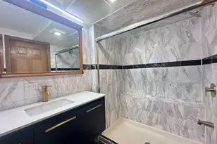 6923 N Avers Ave, Lincolnwood, IL 60712 - Photo 12