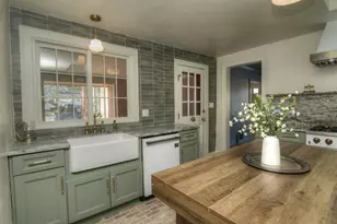 370 S Oriole Trail, Crystal Lake, IL 60014 - Photo 8