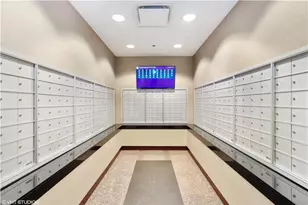 33 W Ontario St, Chicago, IL 60654 - Photo 22