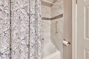 [Address not provided], Northbrook, IL 60062 - Photo 24