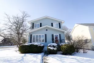 140 S Grant St, Westmont, IL 60559 - Photo 2