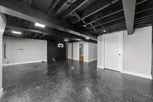 736 E 88th St, Chicago, IL 60619 - Photo 16