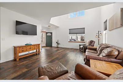 212 Bakers Drive W, Lakemoor, IL 60051 - Photo 8