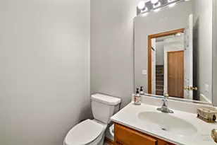 212 Bakers Dr W, Lakemoor, IL 60051 - Photo 18