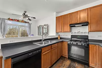 212 Bakers Drive W, Lakemoor, IL 60051 - Photo 14