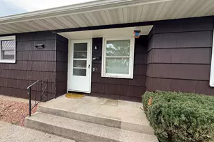 1060 W Hickory St, Kankakee, IL 60901 - Photo 2