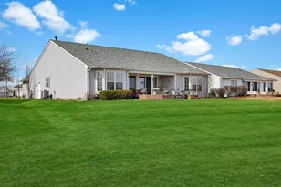 12830 Crestview Dr, Huntley, IL 60142 - Photo 4