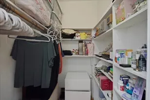 3449 N Elaine Pl, Chicago, IL 60657 - Photo 10