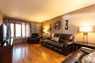 5831 S Meade Ave, Chicago, IL 60638 - Photo 4