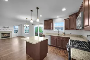 584 Marcello Dr, Hampshire, IL 60140 - Photo 12