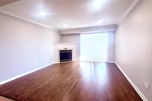 1533 N Windsor Dr, Arlington Heights, IL 60005 - Photo 2