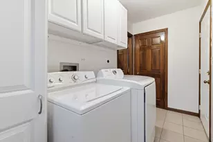 1889 Winkler Ct, Lisle, IL 60532 - Photo 22