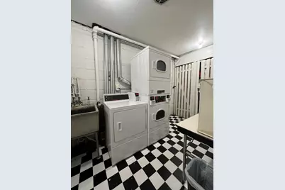 516 W Melrose Street #301, Chicago, IL 60657 - Photo 2