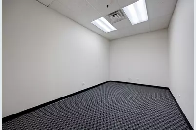 [Address not provided], Lisle, IL 60532 - Photo 8