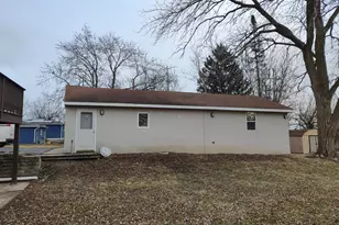 [Address not provided], Waukegan, IL 60087 - Photo 2