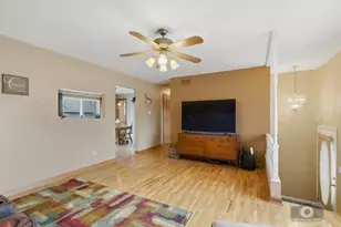 904 Cove Ave, Lockport, IL 60441 - Photo 4