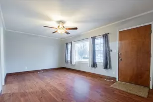 1108 Hovey Ave, Normal, IL 61761 - Photo 4