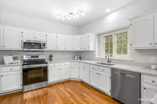 2311 Leverenz Rd, Naperville, IL 60564 - Photo 4