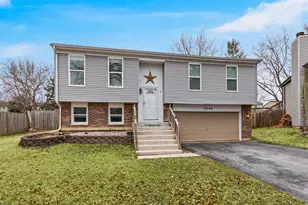 2340 Portsmouth Ct, Aurora, IL 60504 - Photo 2