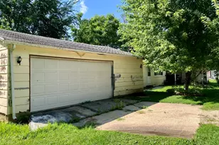 513 E Main St, Morrison, IL 61270 - Photo 26