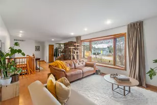 5 Echo Hill Rd, Oakwood Hills, IL 60013 - Photo 4