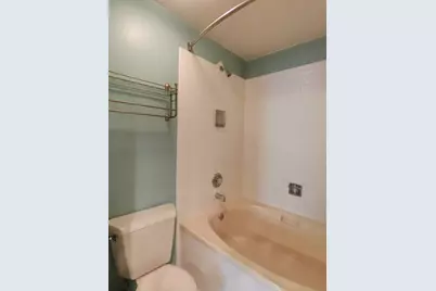 905 Sturnbridge Court, Schaumburg, IL 60173 - Photo 10