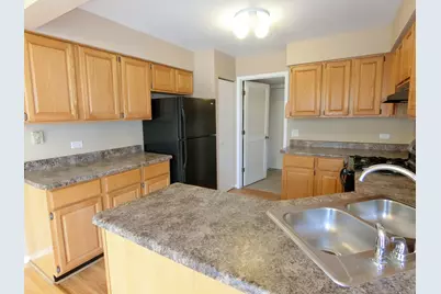 905 Sturnbridge Court, Schaumburg, IL 60173 - Photo 6